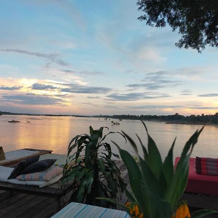 Pomelo Restaurant And Guesthouse- Serene Bliss, Life In The Tranquil Southend Of Laos Ban Khon Экстерьер фото